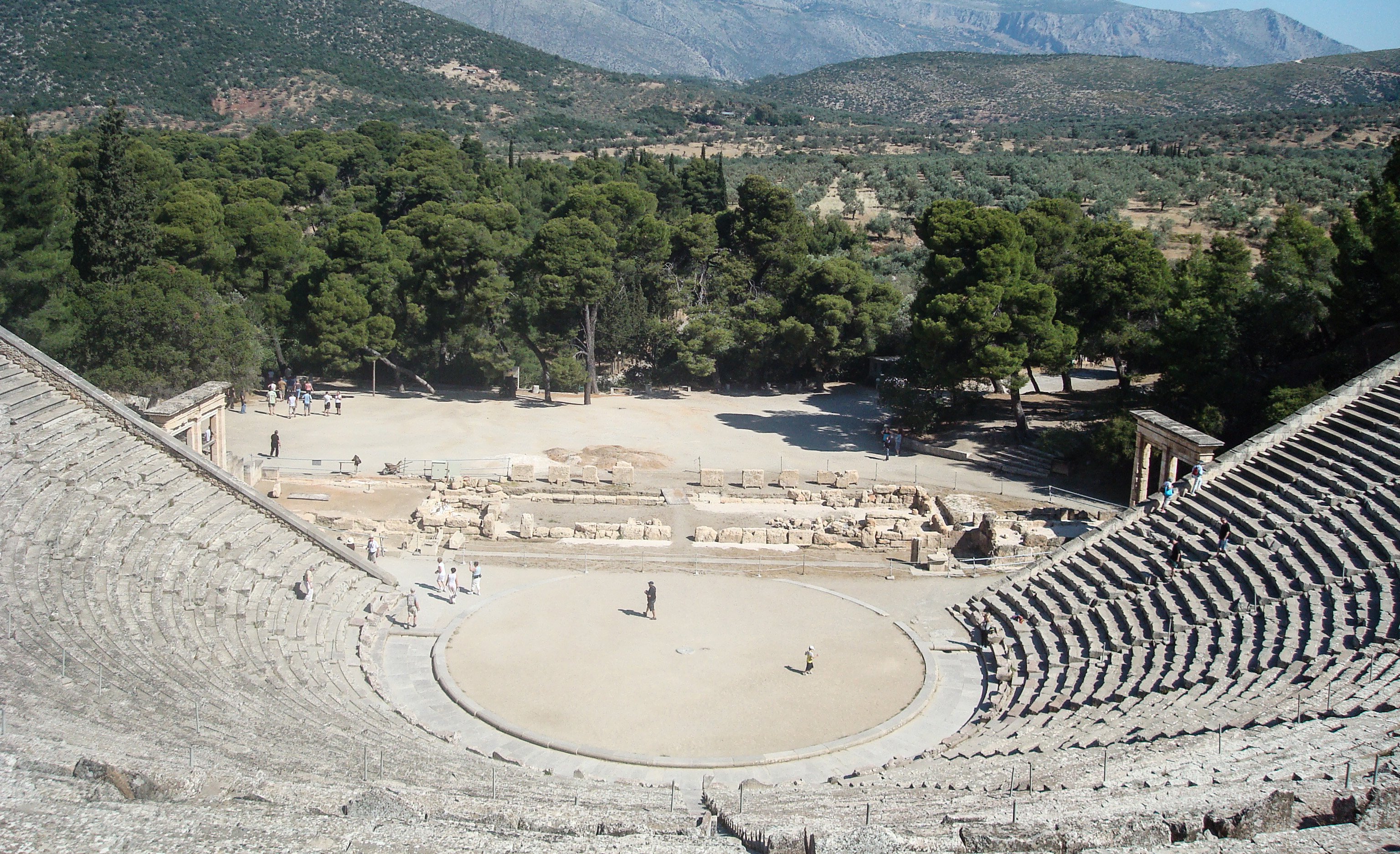 greece_thaetre3.jpg