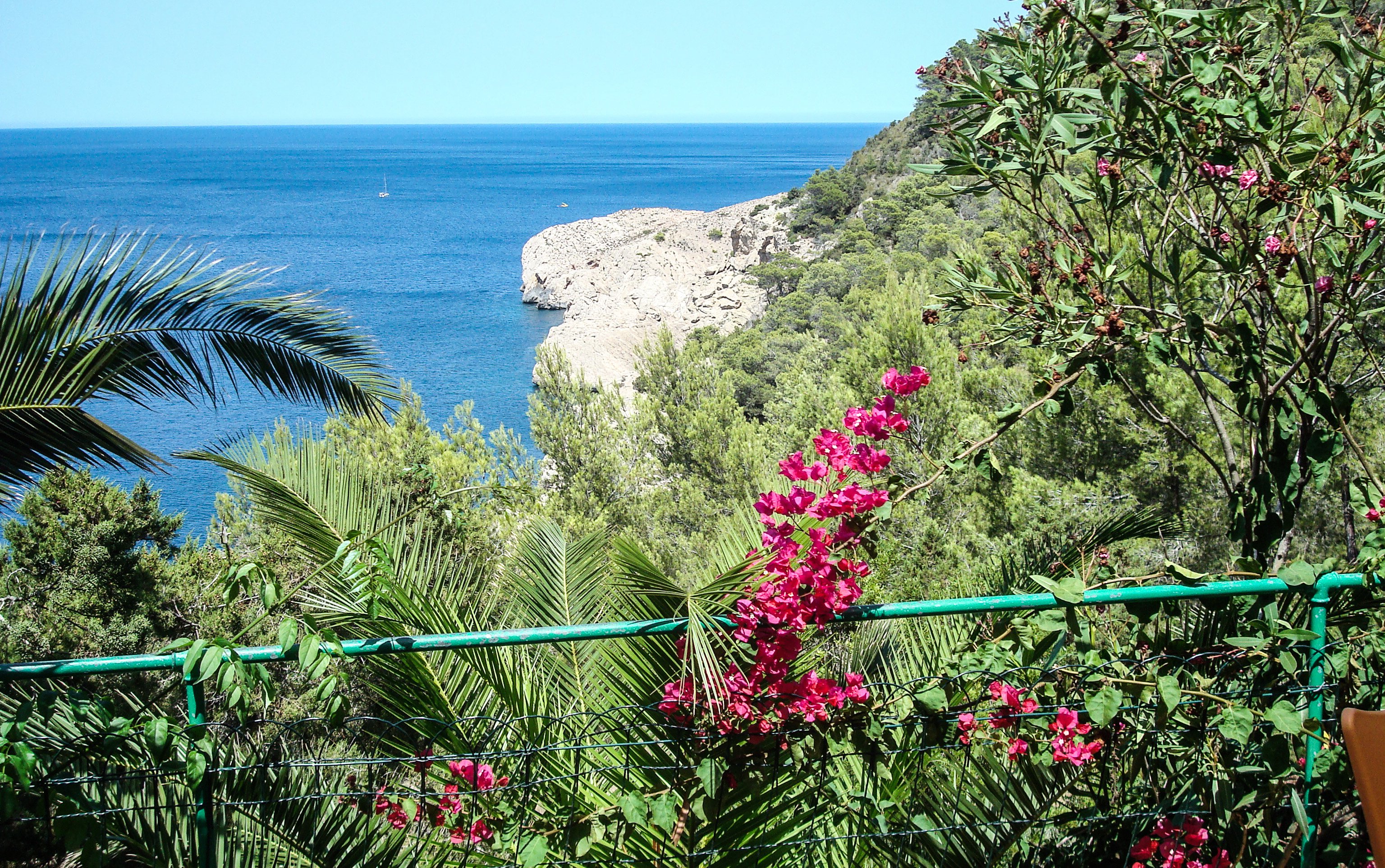 ibiza_bay5.jpg