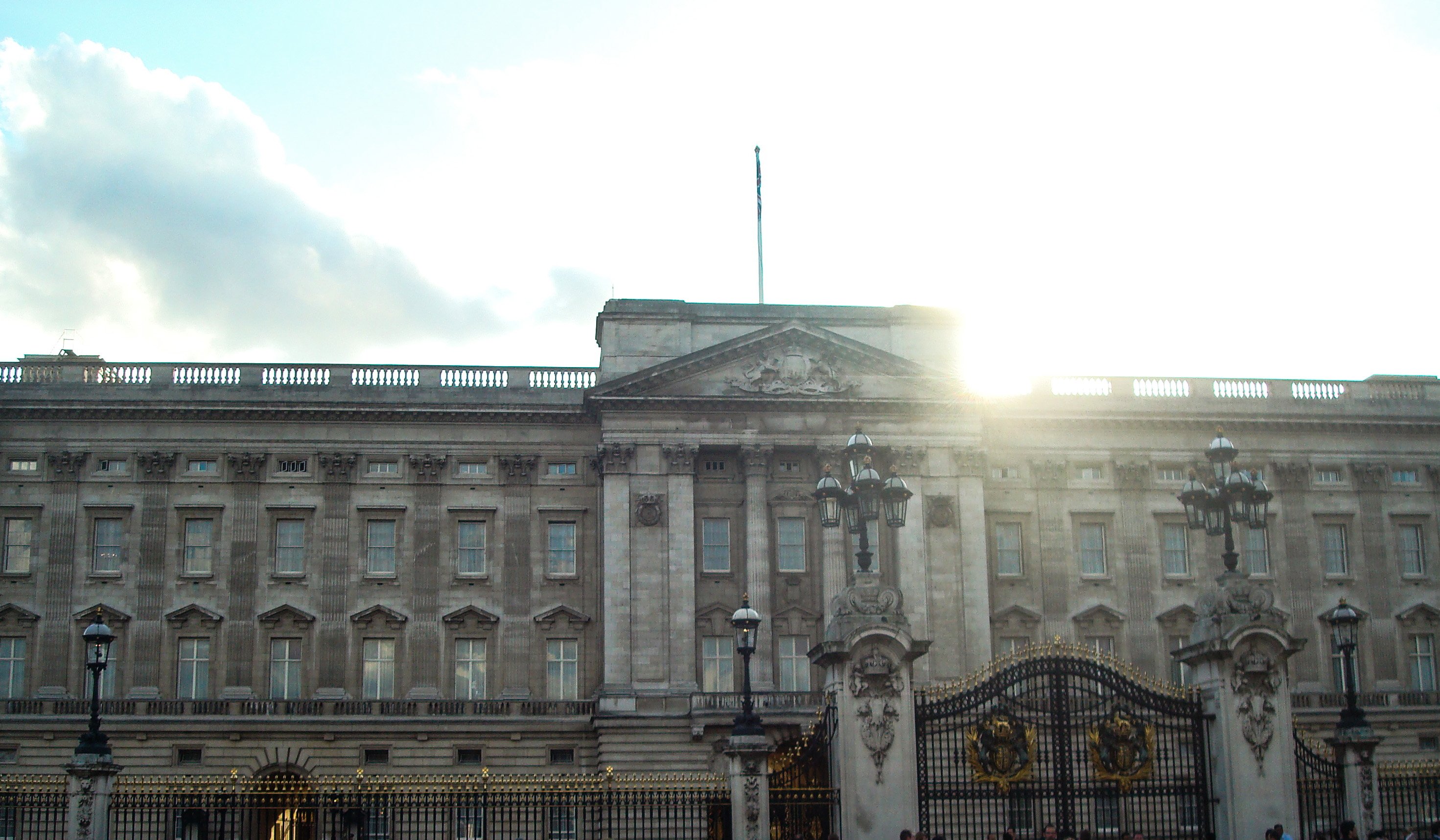 london_buckingham2.jpg