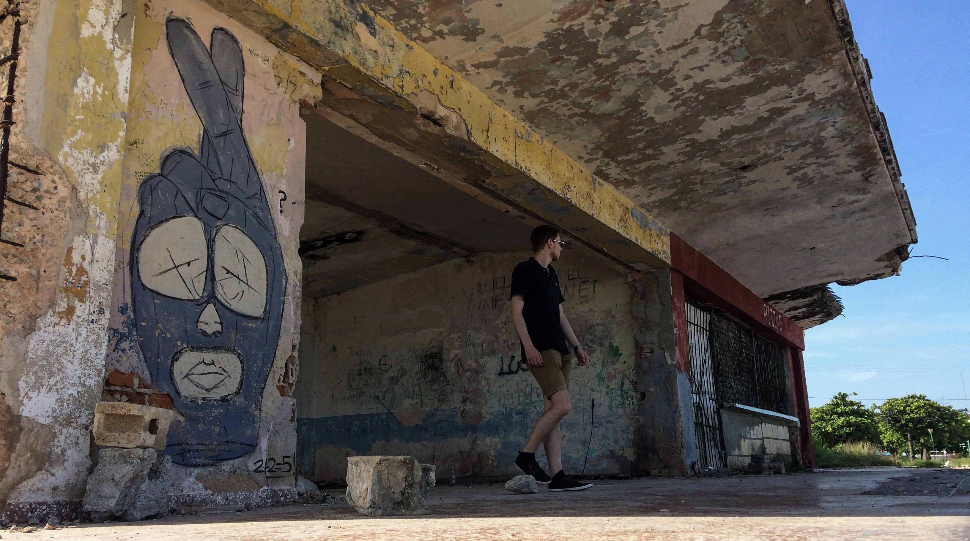 playasdeleste_graffiti.jpg
